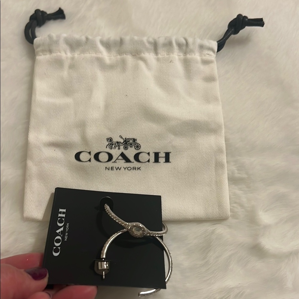 Coach Silver Women's hoop earring with Dust Bag - Picture 3 of 6